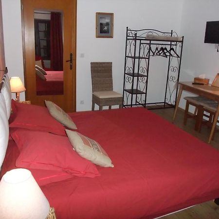 Le Domaine Du Grand Cellier Chambres D'Hotes En Savoie Tournon-sur-Rhône Værelse billede