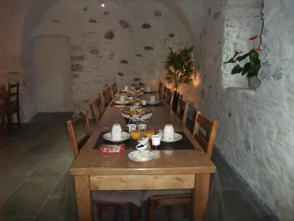 Le Domaine Du Grand Cellier Chambres D'Hotes En Savoie Tournon-sur-Rhône Eksteriør billede