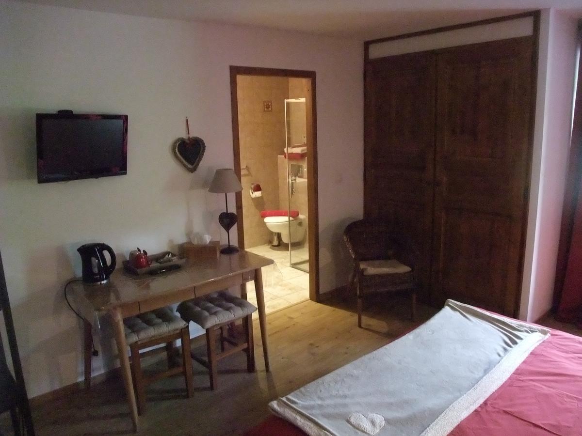 Le Domaine Du Grand Cellier Chambres D'Hotes En Savoie Tournon-sur-Rhône Eksteriør billede
